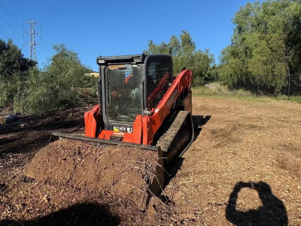 Kubota SVL 75-2 Compact Track Loader